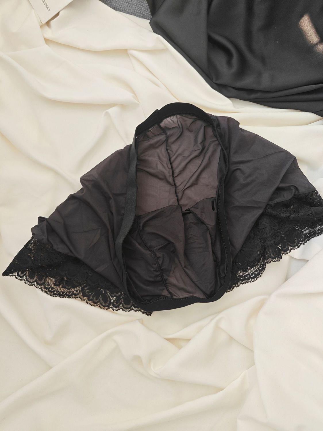 Sexy Man's Glossy Lace Hem Sho - огляд і ціна Pouch Boxer Pouch